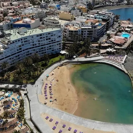 Apartment La Lajilla Located At Beachfront